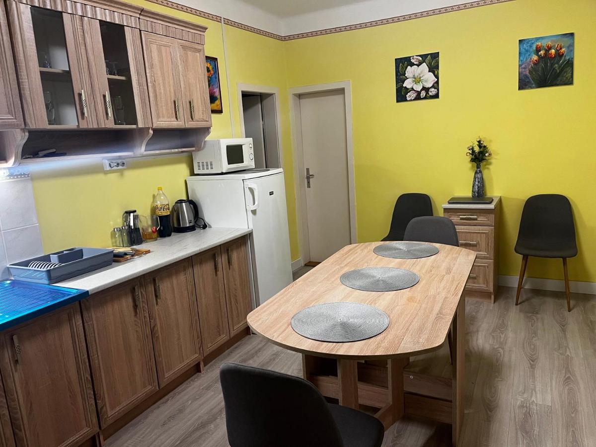Postakocsi Vendégház Kisgyőr Esterno foto